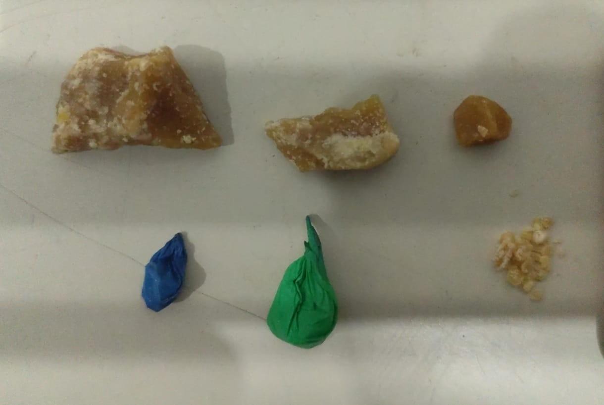 Casal é flagrado com drogas e adolescente é apreendido por tráfico em Joinville