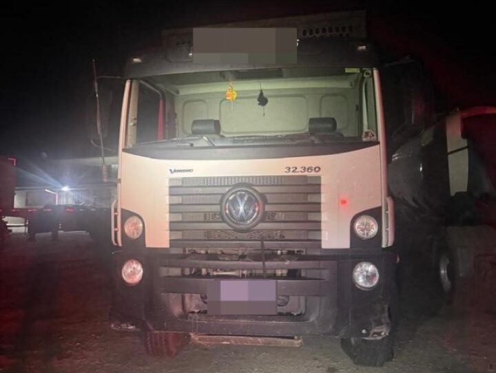 Motorista é preso em Garuva por receptação e adulteração de caminhão furtado