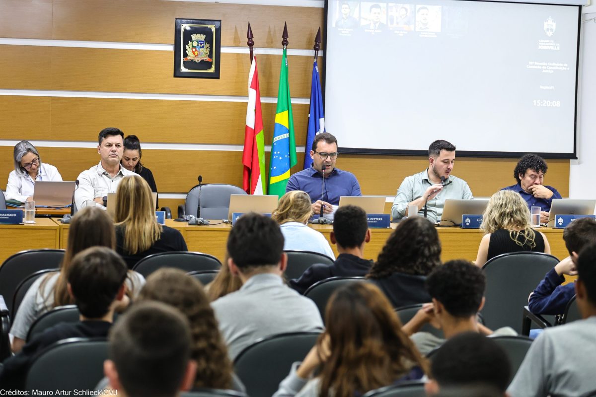 Câmara analisa programa que auxilia pessoas a retornarem às cidades de origem