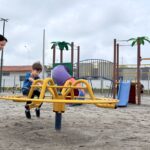 Bairro Vila Nova recebe praça com mais de 3 mil metros quadrados equipada com parquinho e academia