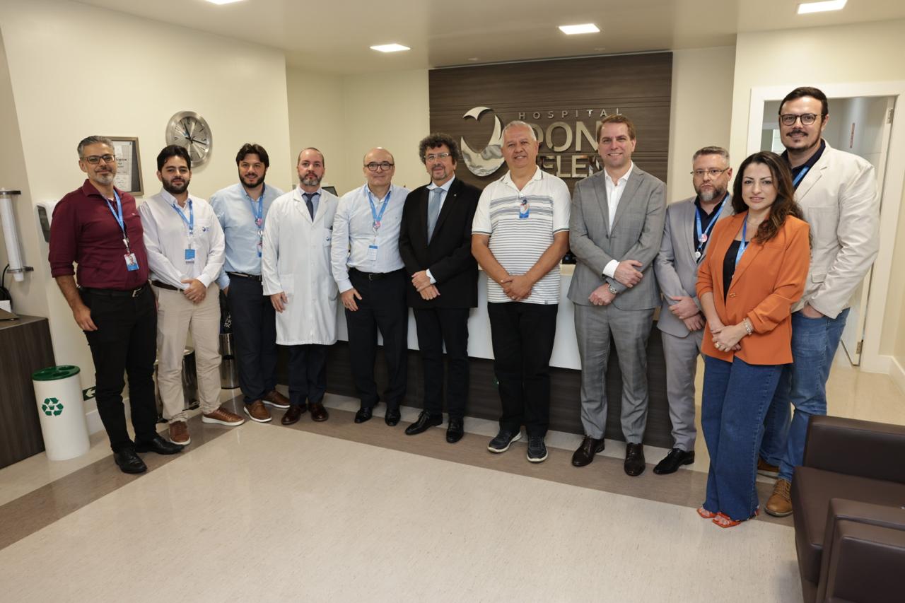 Hospital Dona Helena recebe liderança da Johns Hopkins Medicine para discutir futuras parcerias