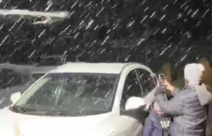 VÍDEO : Defesa Civil Confirma Registro de Neve em Santa Catarina