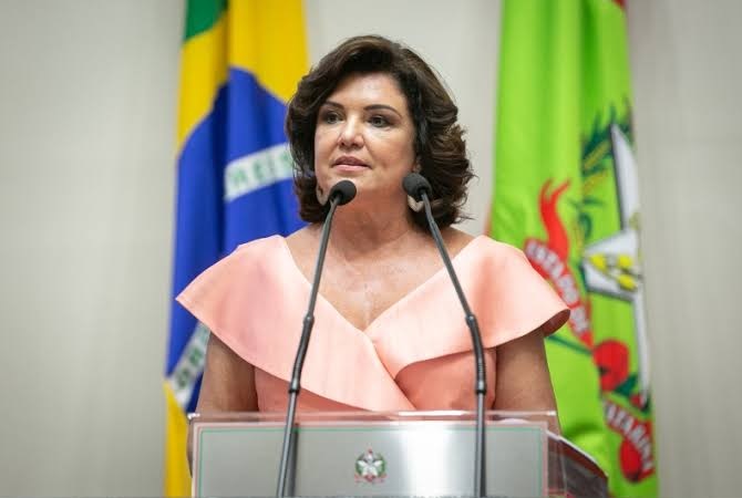 Marilisa Boehm assume como governadora de Santa Catarina