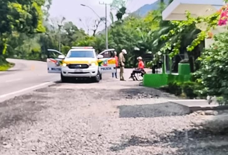 Cadeirante é abordado após fazer ultrapassagem proibida na Serra Dona Francisca