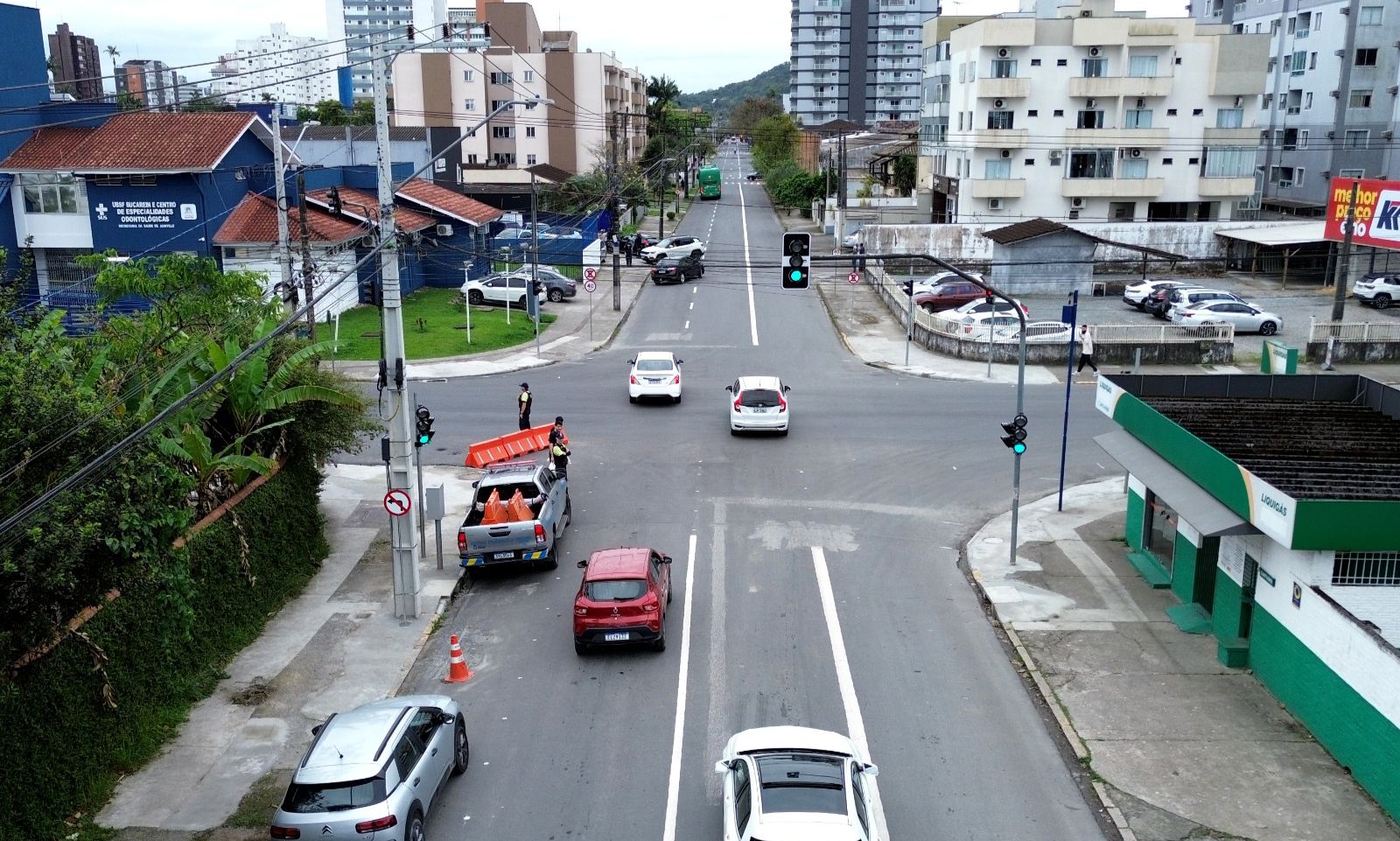 Prefeitura implanta sentido único em toda a extensão da Rua Urussanga