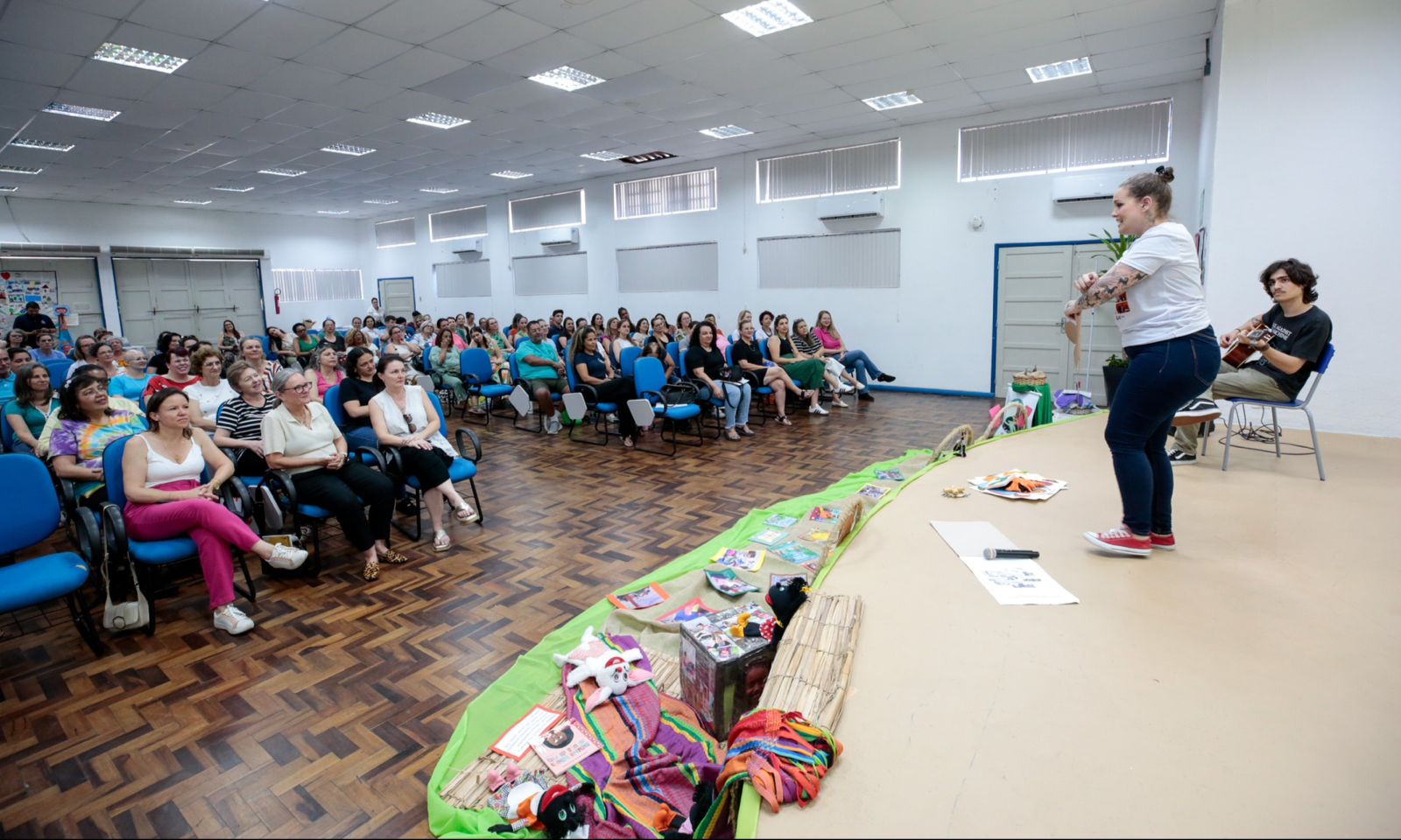 Sarau literário reúne trabalhos desenvolvidos na Rede Municipal de Ensino