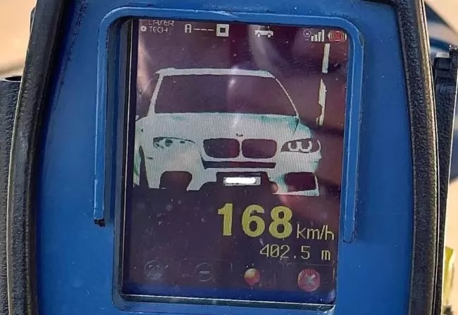 Veículo é flagrado a 168 km/h na SC-480