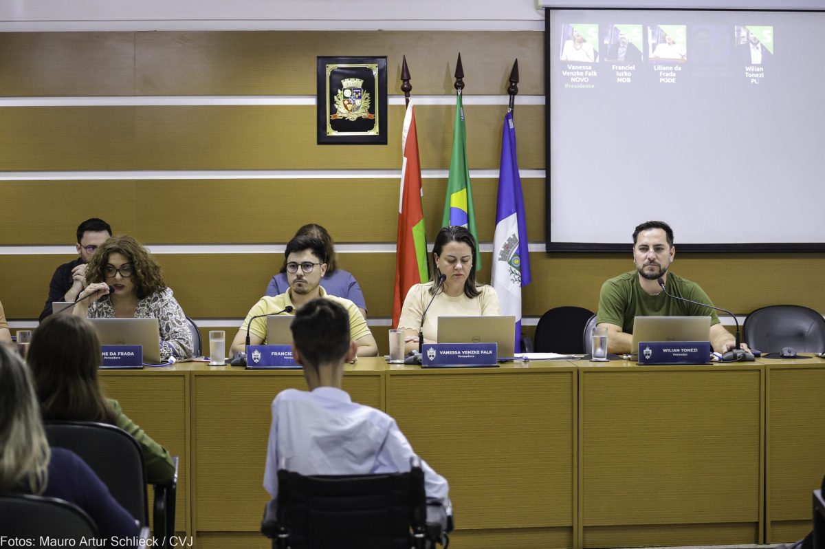 Projeto que atualiza legislação de calçadas, de 2006, é aprovado em Urbanismo