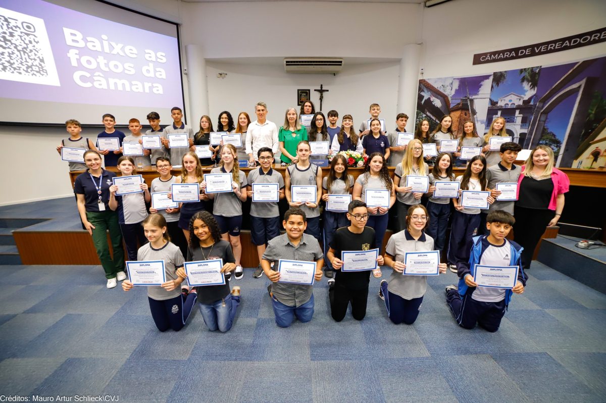 Vereadores mirins são diplomados para a 22ª Legislatura