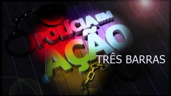 Homem detido com facas fica "preso" na calçada da delegacia por bebedeira