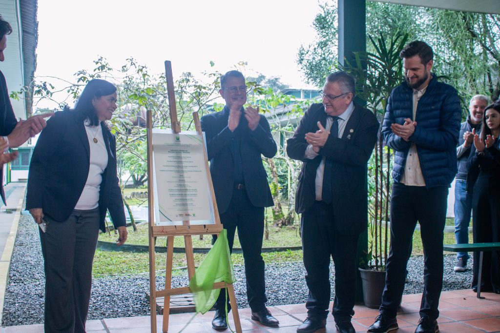 Em Joinville, Governo do Estado inaugura laboratórios de educação sanitária e controle do Aedes aegypti