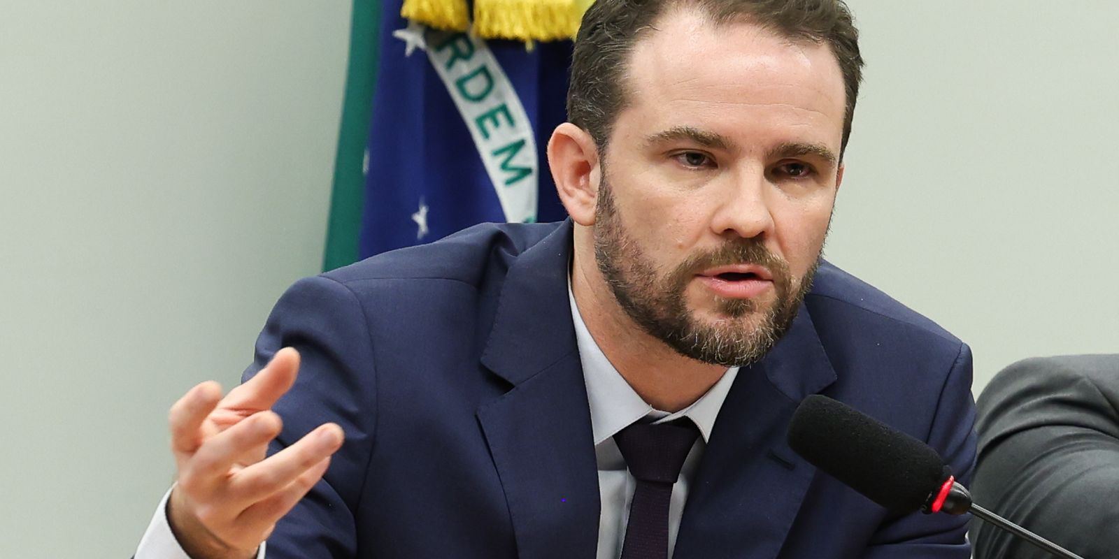 Lula pede a Durigan que avalie possíveis prejuízos de medidas dos EUA