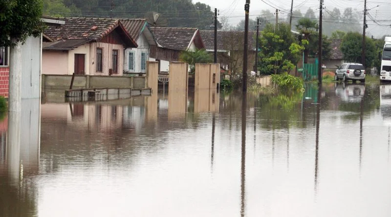 PM de Canoinhas pede que moradores evitem "turismo da enchente" para não atrapalhar resgates
