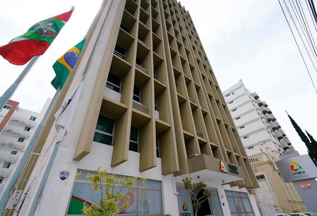 Iprev zera fila de processos e amplia agilidade no atendimento aos segurados da Previdência