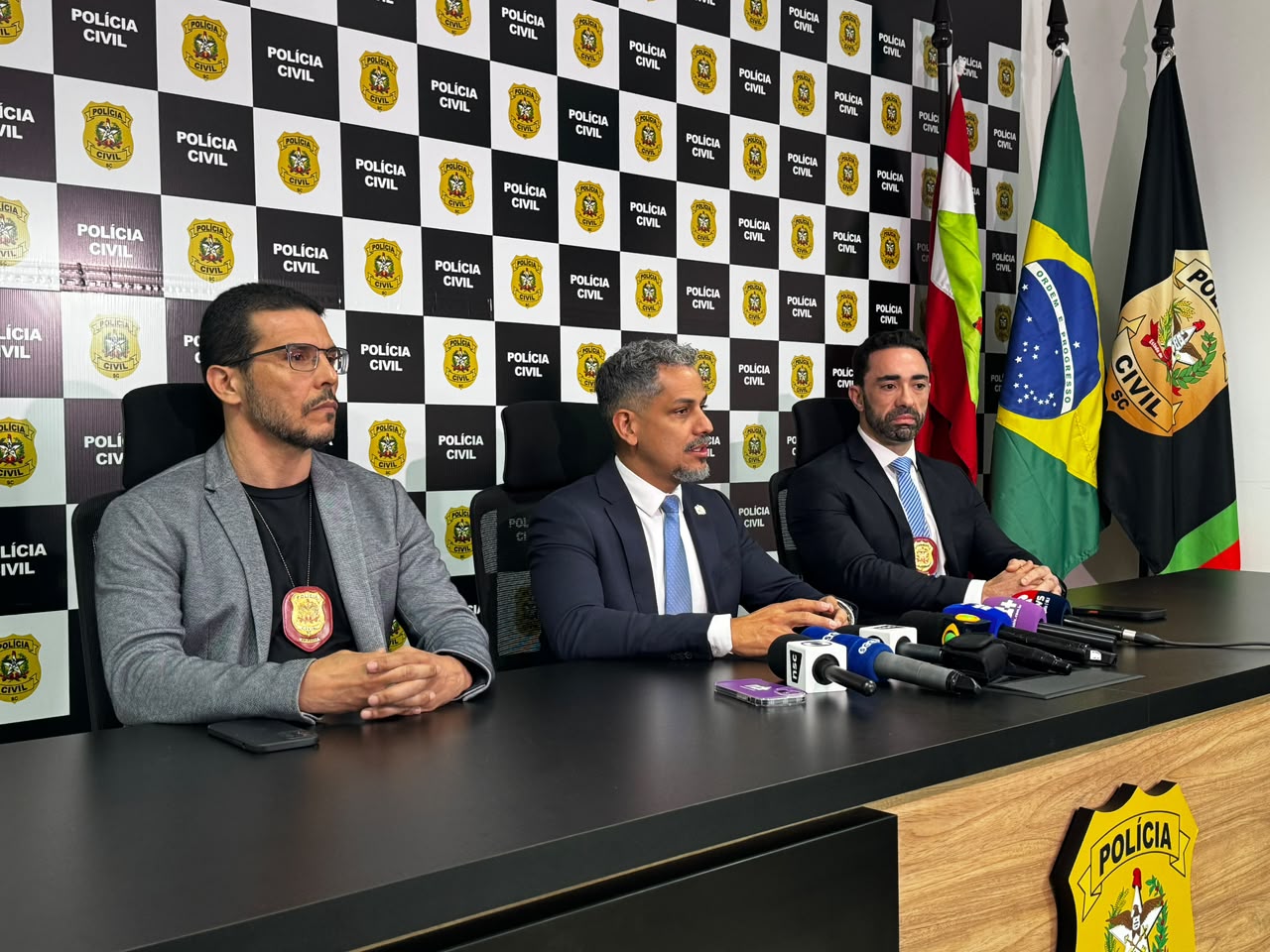 Polícia Civil apresenta detalhes da maior apreensão de cocaína da história de Santa Catarina, com 4 toneladas da droga 